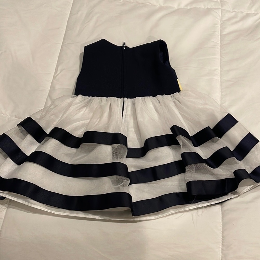 Girls 12m dress - Picture 3 of 5